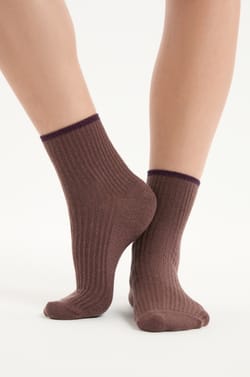 Calcetines de algodón con acabado brillante;${refinementColor}