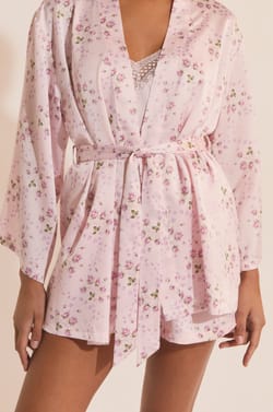 Ensemble de pyjama 3 pi&egrave;ces satin&eacute; &agrave; motifs fleuris;${refinementColor}