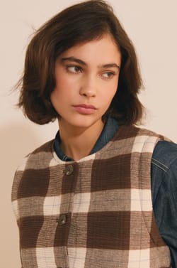 Gilet sans manches &agrave; carreaux;${refinementColor}