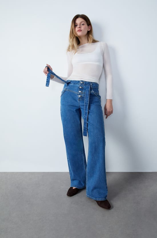 Tie-waist carrot-cut jeans;${refinementColor}