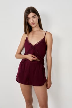 Short de pyjama en satin;${refinementColor}