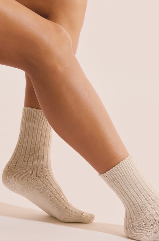Chaussettes avec laine;${refinementColor}