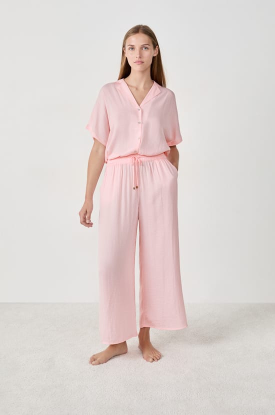 Wide-leg 7/8 satin trousers;${refinementColor}