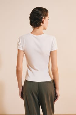 Short-sleeved T-shirt with cotton modal;${refinementColor}