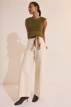 Pantal&oacute;n ancho con bolsillos delanteros;${refinementColor}