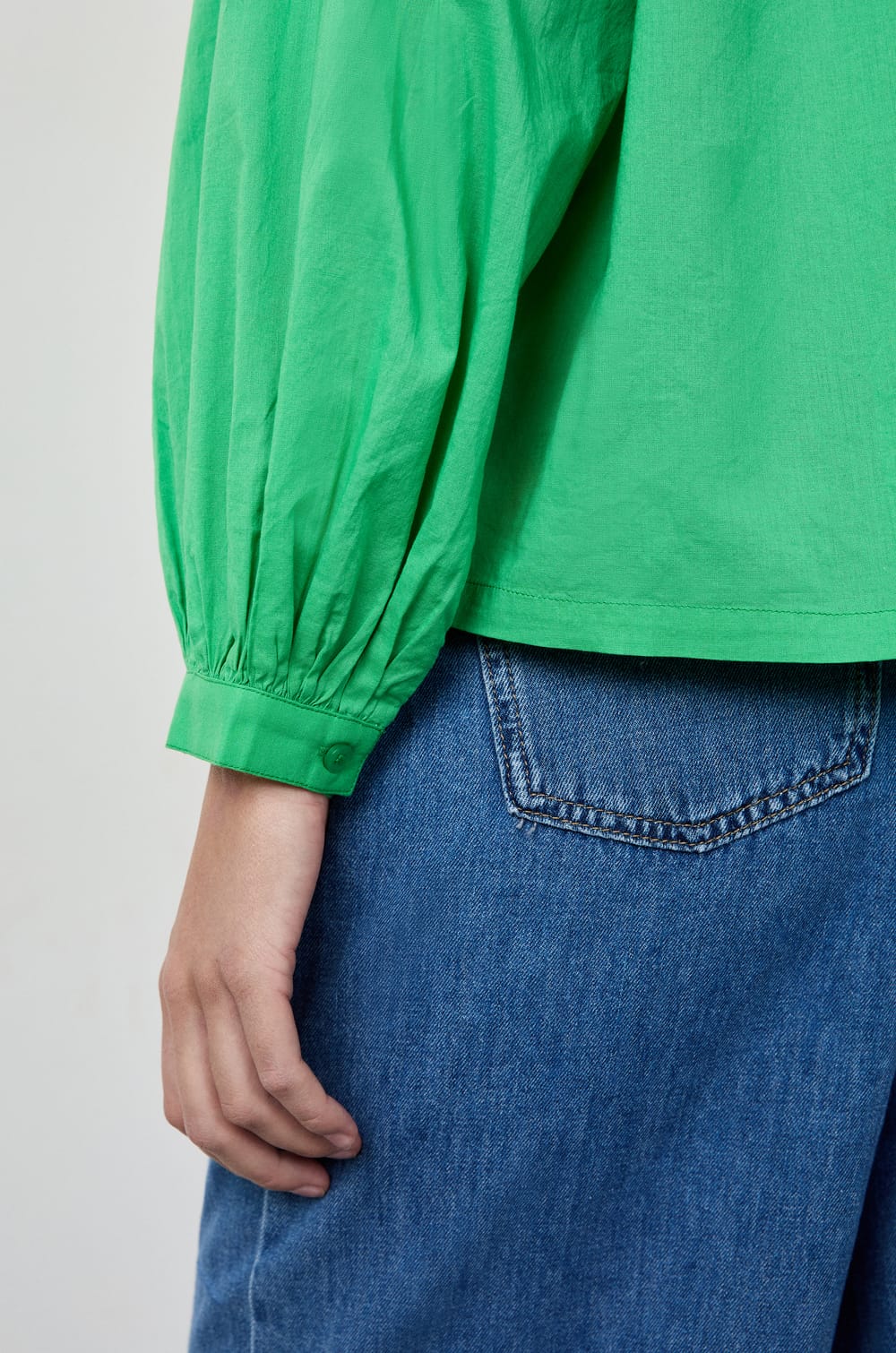 Long-sleeved cotton shirt;${refinementColor}