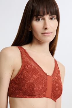 Post-mastectomy wireless bralette with front opening;${refinementColor}