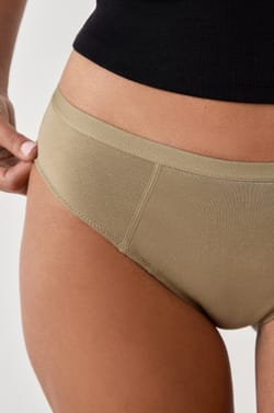 Braguitas menstruales - Flujo abundante;${refinementColor}