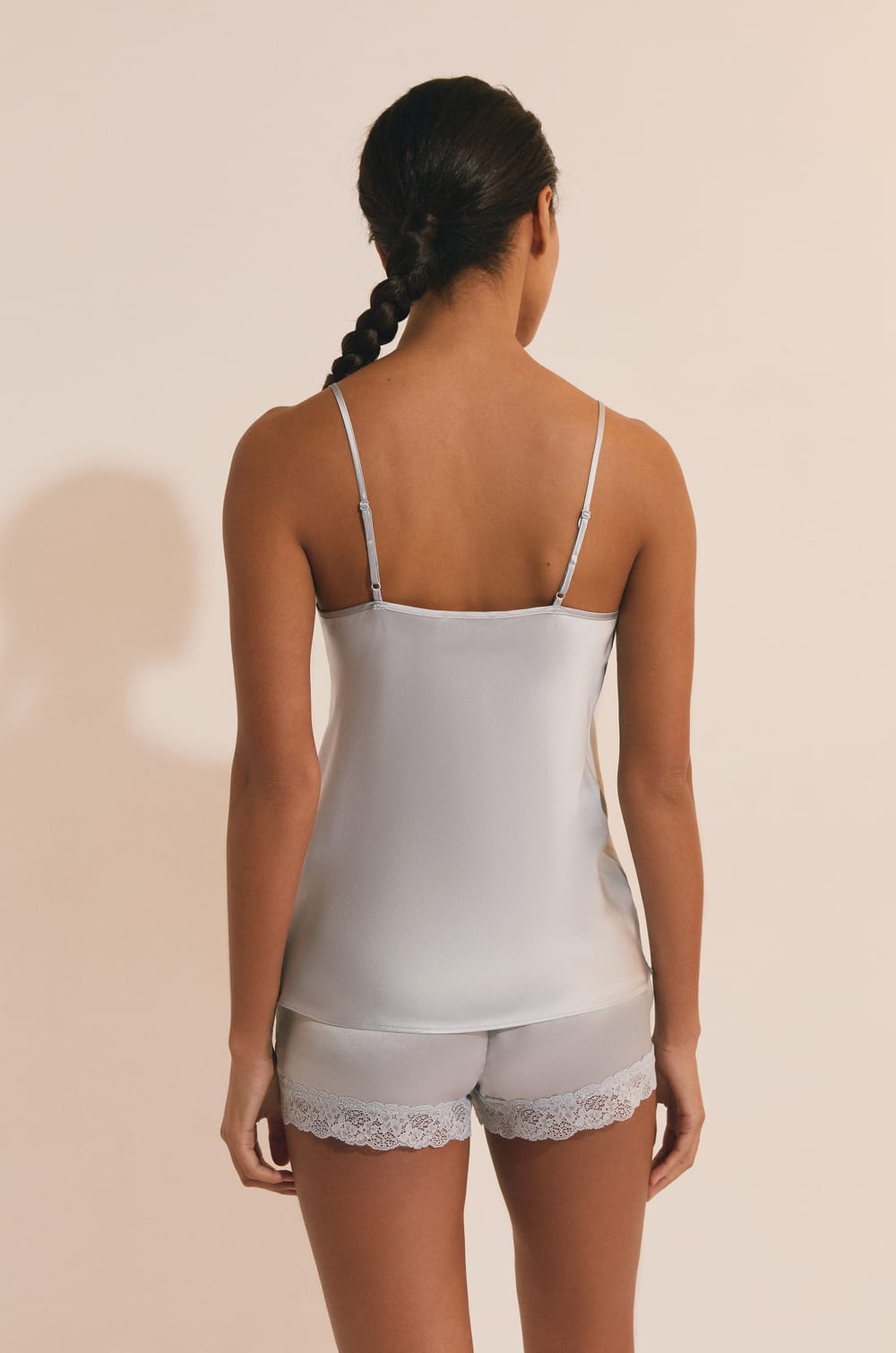 Caraco en soie d&eacute;tails dentelle;${refinementColor}