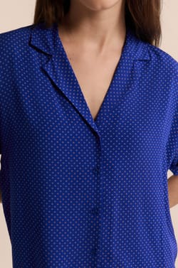 Koszula piżamowa z kr&oacute;tkimi rękawami w groszki;${refinementColor}