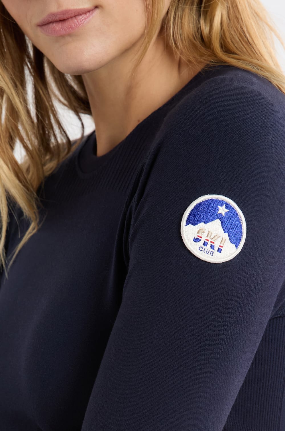 Camiseta t&eacute;cnica con parche &laquo;ski&raquo;;${refinementColor}