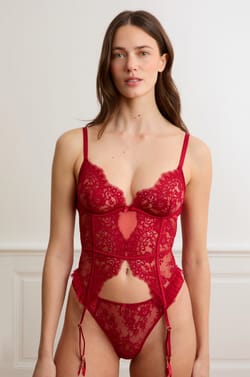 Lace Bustier;${refinementColor}
