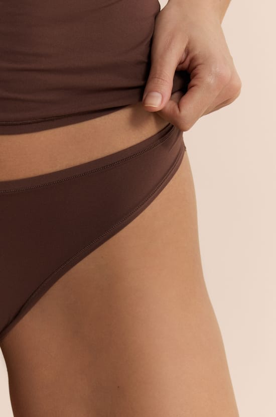 Microfibre Tanga;${refinementColor}