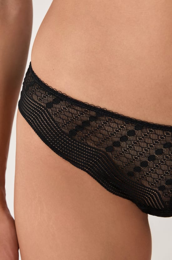 Lace Hipster;${refinementColor}