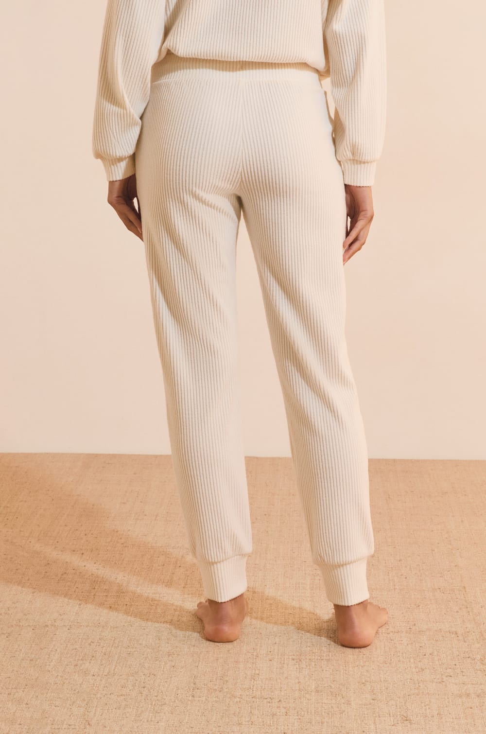 Pantalon de pyjama en velours c&ocirc;tel&eacute;;${refinementColor}