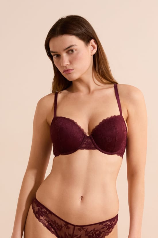 Soutien-gorge coques fines avec broderie;${refinementColor}