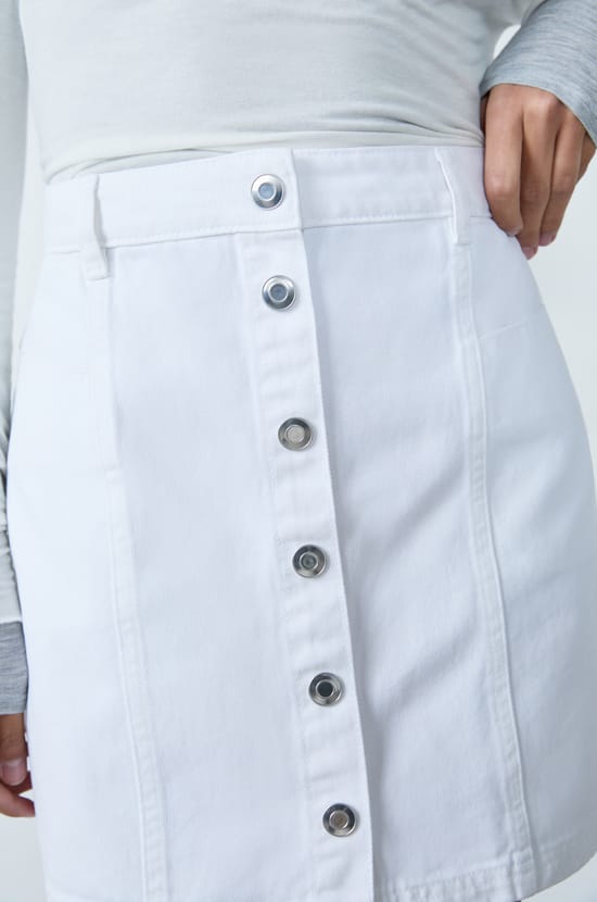 Short Buttoned Skirt;${refinementColor}