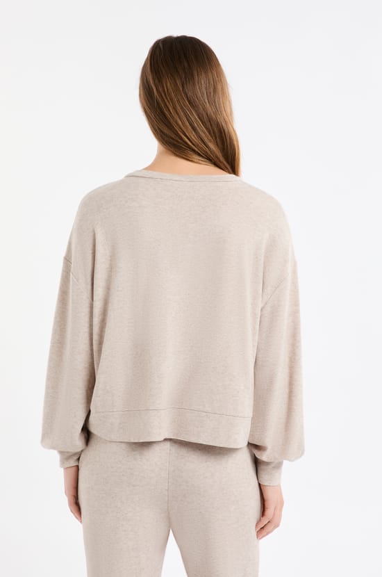 Pyjama-Sweatshirt mit V-Ausschnitt;${refinementColor}
