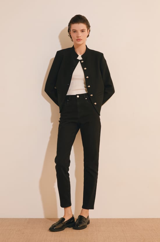 Veste avec d&eacute;tails dor&eacute;s;${refinementColor}
