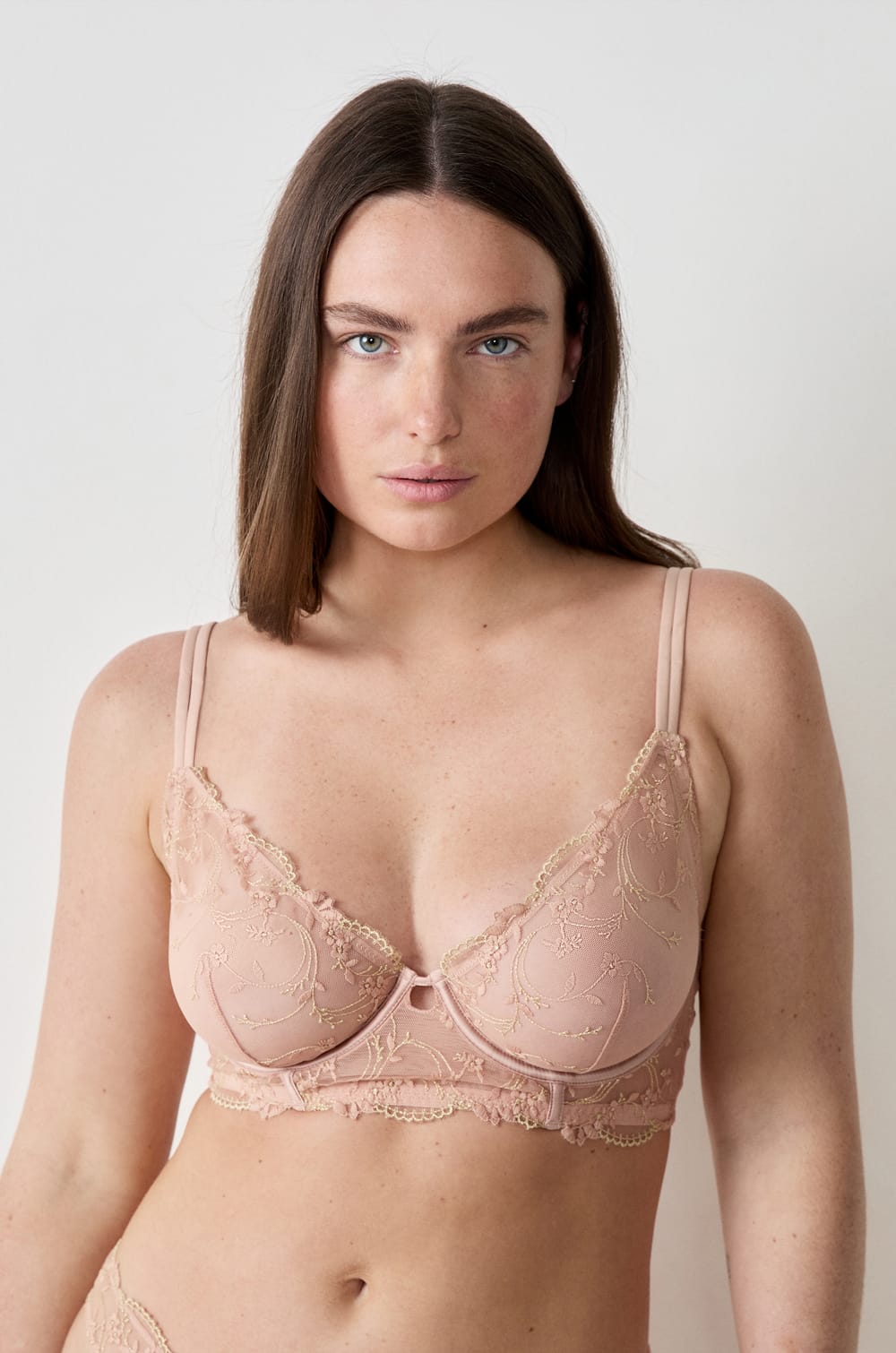 BH mit B&uuml;gel und Blumenstickerei;${refinementColor}