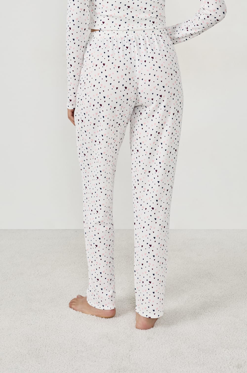 Pyjama trousers with heart print;${refinementColor}