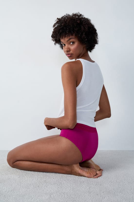 Flux abondant - shorty de règle en coton;${refinementColor}