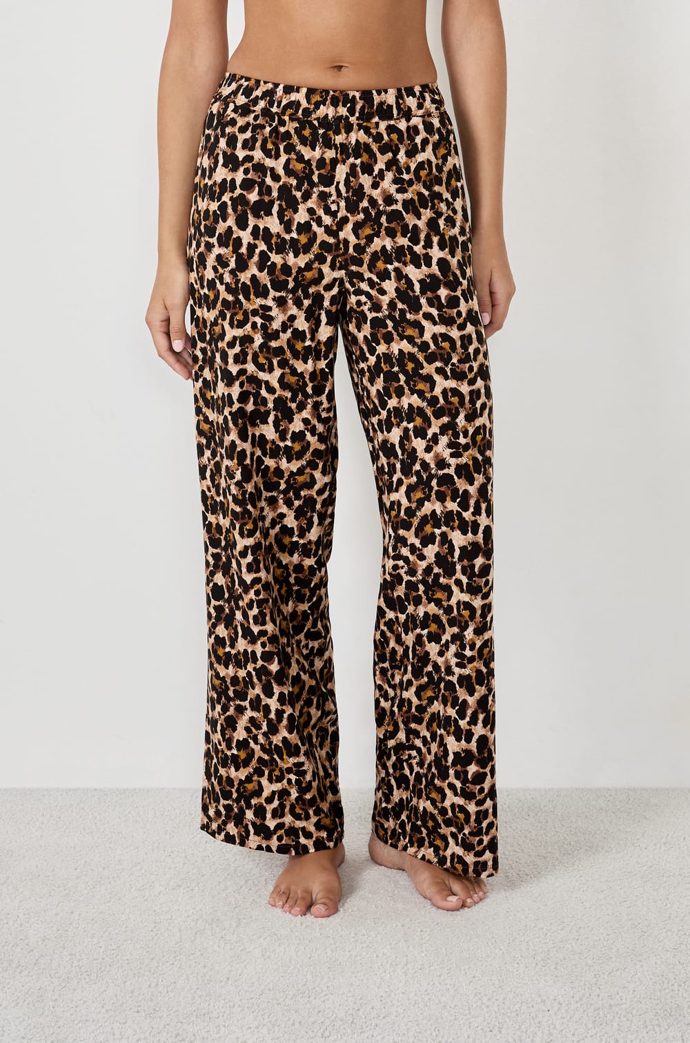 Leopard print pyjama trousers;${refinementColor}