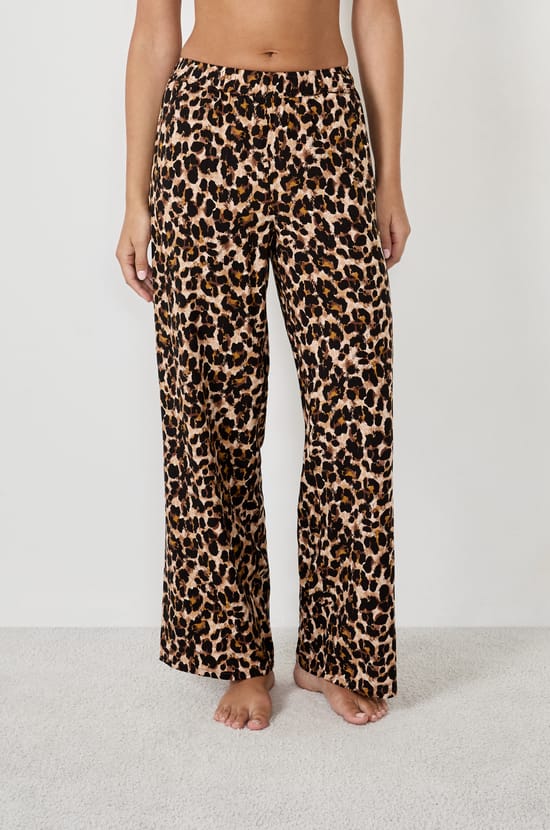 Pantalon de pyjama motif léopard;${refinementColor}