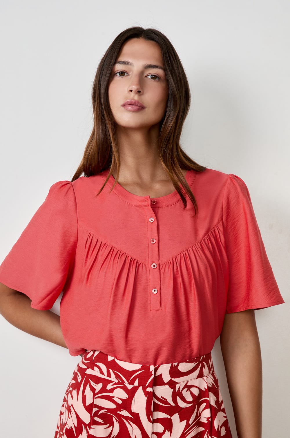 Blouse manches courtes;${refinementColor}