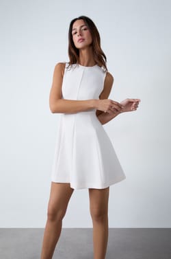 Short Straight Dress;${refinementColor}