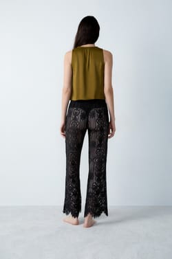Transparente Pyjama-Hose mit Stickerei;${refinementColor}
