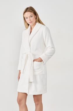 Velvet-Effect Robe;${refinementColor}