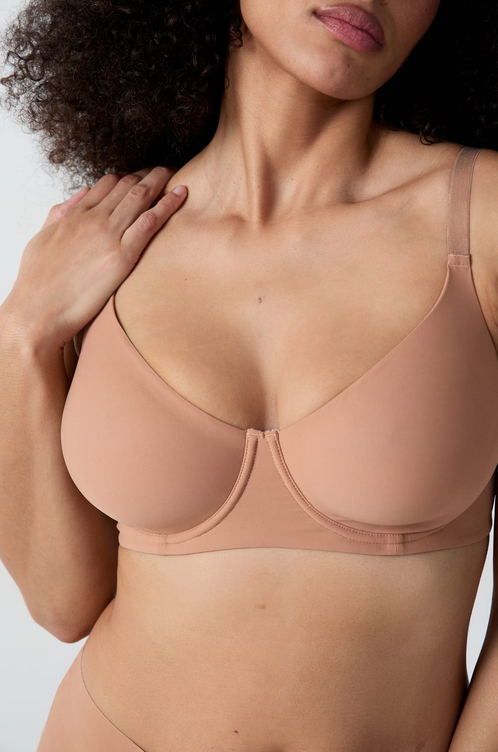 Soutien-gorge corbeille minimizer effet -1 taille;${refinementColor}