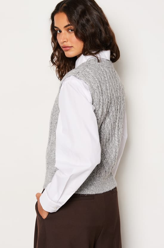 Pull sans manches en maille;${refinementColor}
