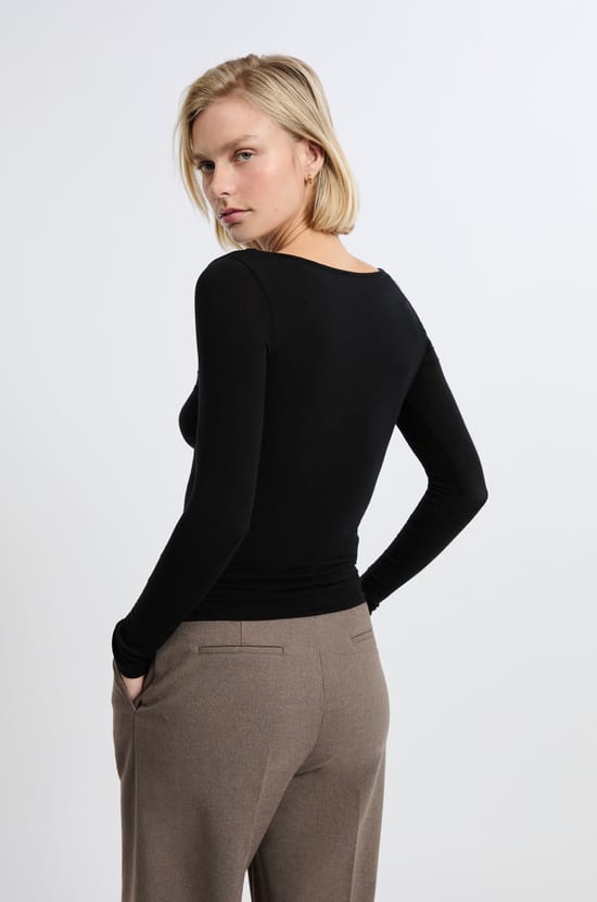 Boat neck t-shirt with wool;${refinementColor}