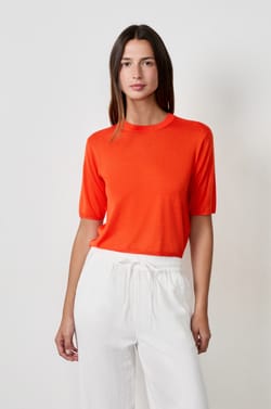 Pull manches courtes;${refinementColor}