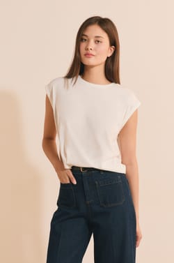 T-shirt col rond avec coton;${refinementColor}