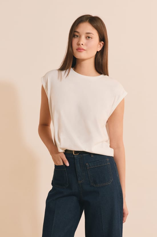 T-shirt col rond avec coton;${refinementColor}