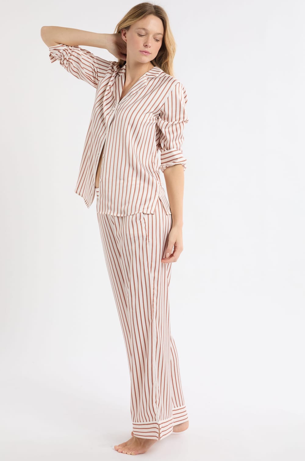 Pantalon de pyjama à rayures en satin;${refinementColor}