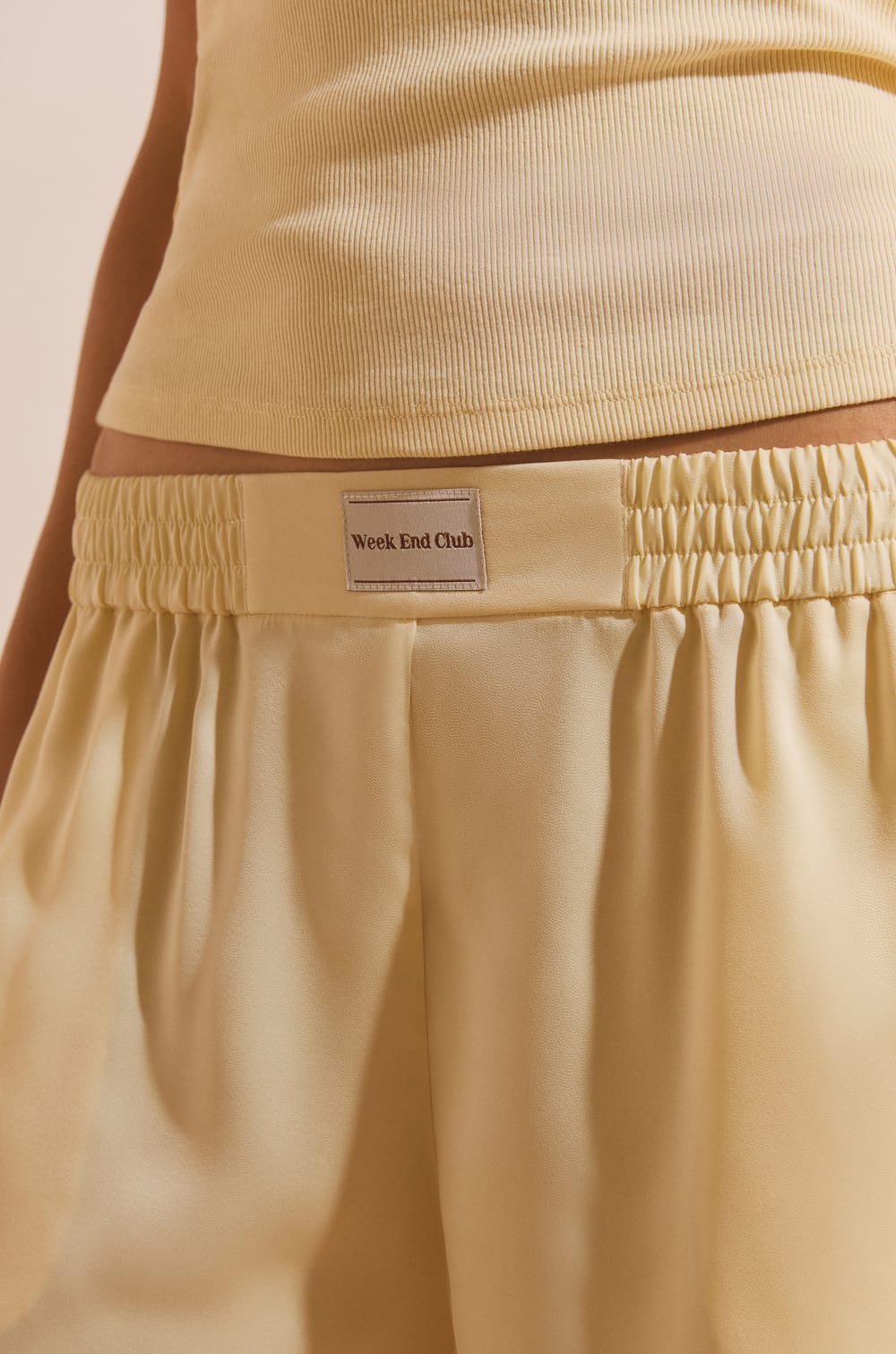 Short de pyjama satin&eacute;;${refinementColor}