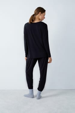 Pantalón ultra comodo;${refinementColor}