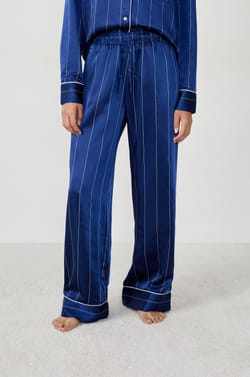 Pantalon de pyjama en satin à rayures;${refinementColor}