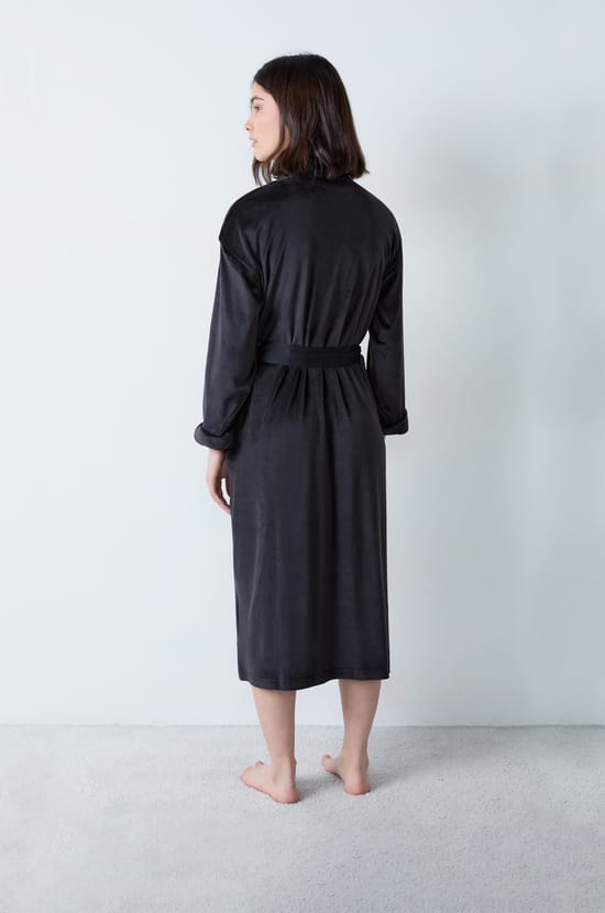Velvet Robe;${refinementColor}