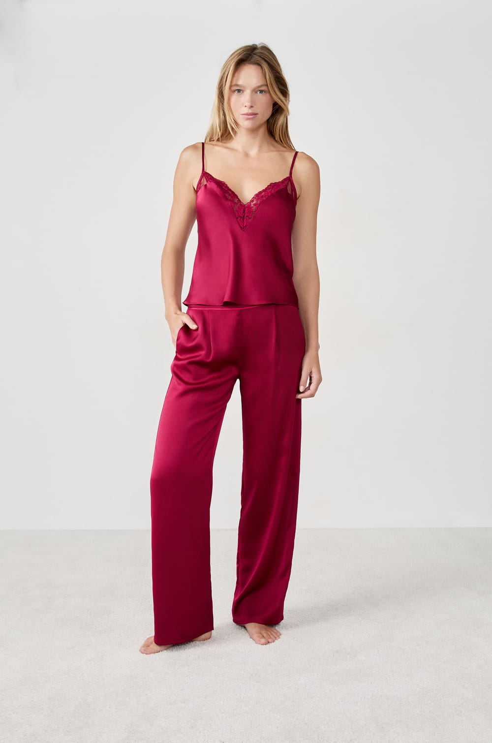 Pantalon de pyjama satiné;${refinementColor}