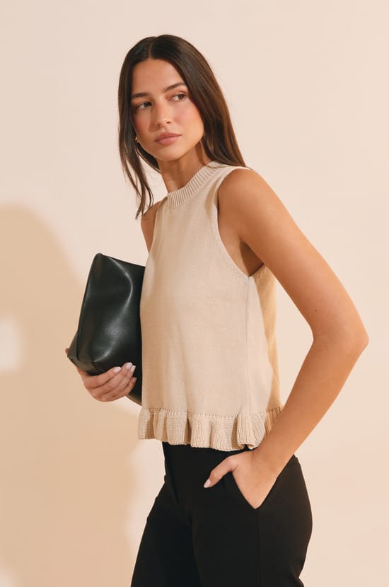 Pull &agrave; manches courtes avec volant;${refinementColor}