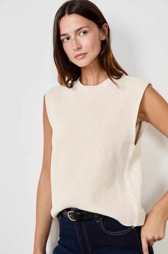 Sleeveless Sweater;${refinementColor}