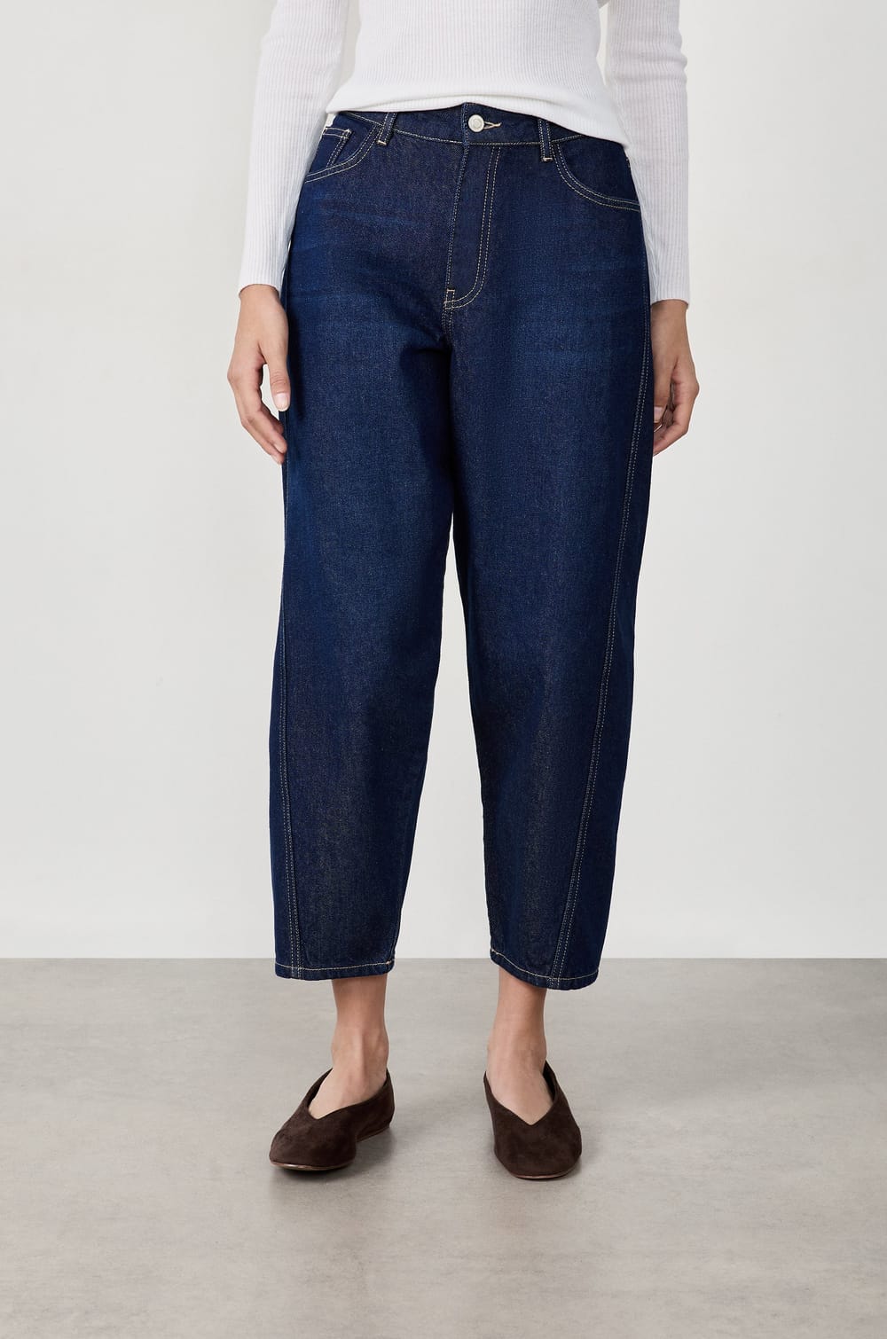 Jeans corte zanahoria;${refinementColor}