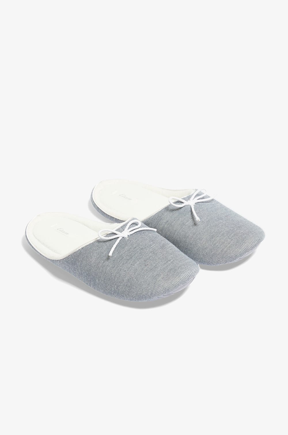 Chaussons mules;${refinementColor}