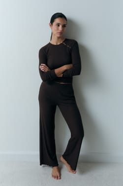 T-shirt de pyjama c&ocirc;tel&eacute; avec boutons;${refinementColor}