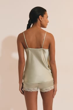 Zijden hemdje met kanten details;${refinementColor}